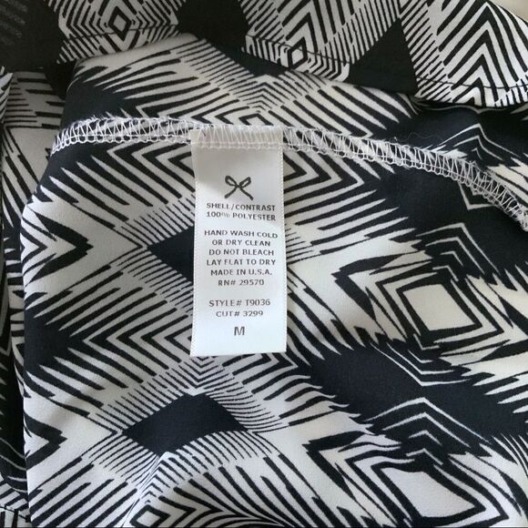 EVERLY popover blouse size M - Picture 8 of 9